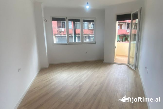 Shtepi ne shitje 1+1 ne Tirane - 135,000 Euro