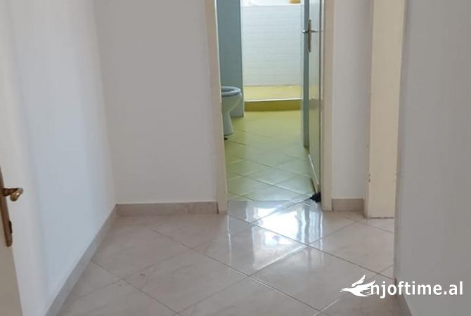 Shtepi me qera 1+1 ne Tirane - 252 Euro