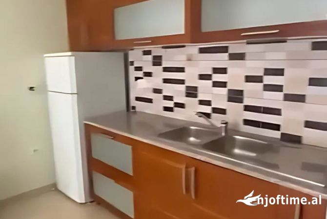 Shtepi me qera 1+1 ne Tirane - 599 Euro
