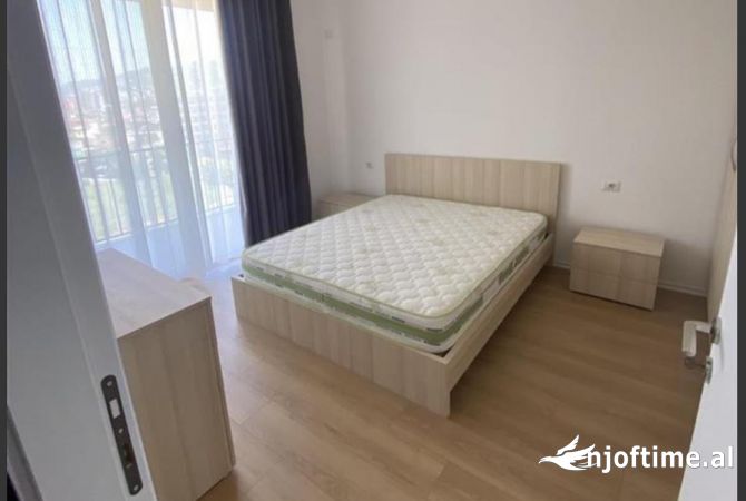 Shtepi me qera 1+1 ne Tirane - 421 Euro