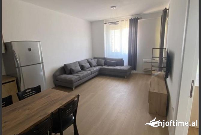 Shtepi me qera 1+1 ne Tirane - 421 Euro