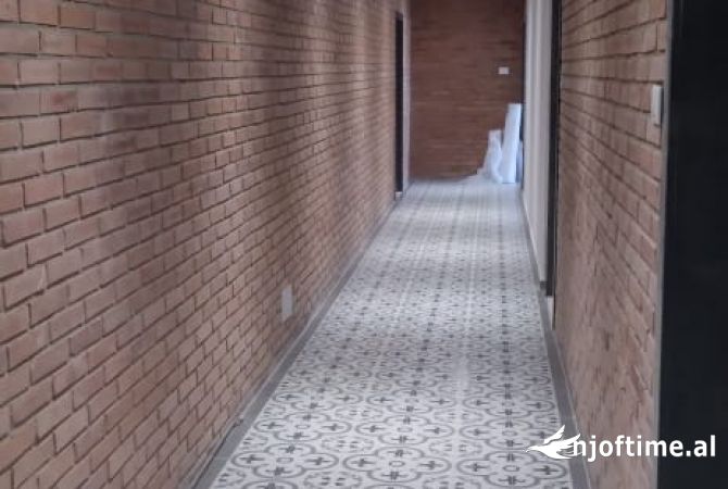 Shtepi me qera 1+1 ne Tirane - 302 Euro