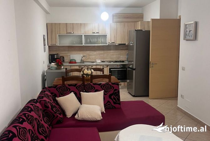 Shtepi me qera 1+1 ne Tirane - 501 Euro