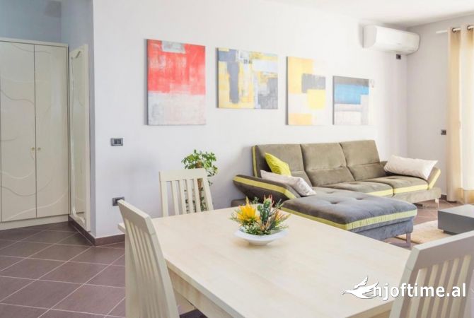 Shtepi me qera 3+1 ne Tirane - 1,000 Euro