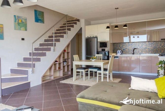 Casa in affitto 3+1 a Tirana - 1,000 Euro