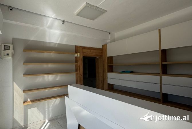 Ambient biznesi me qera 1+1 ne Tirane - 500 Euro