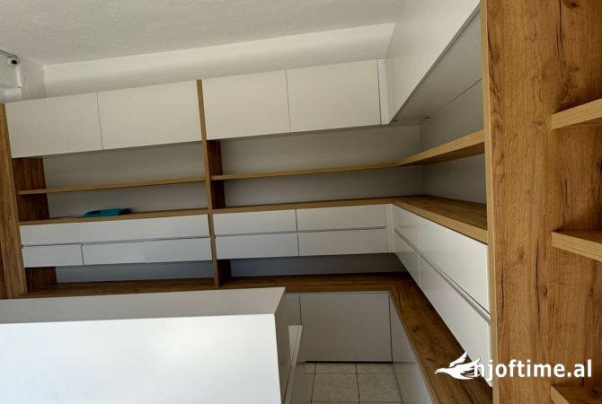 Ambient biznesi me qera 1+1 ne Tirane - 500 Euro