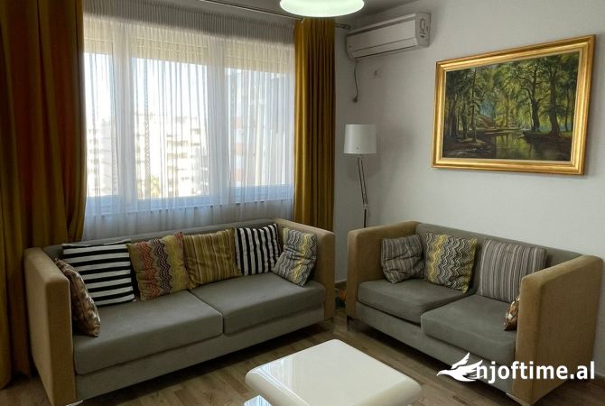 Shtepi me qera 2+1 ne Tirane - 548 Euro