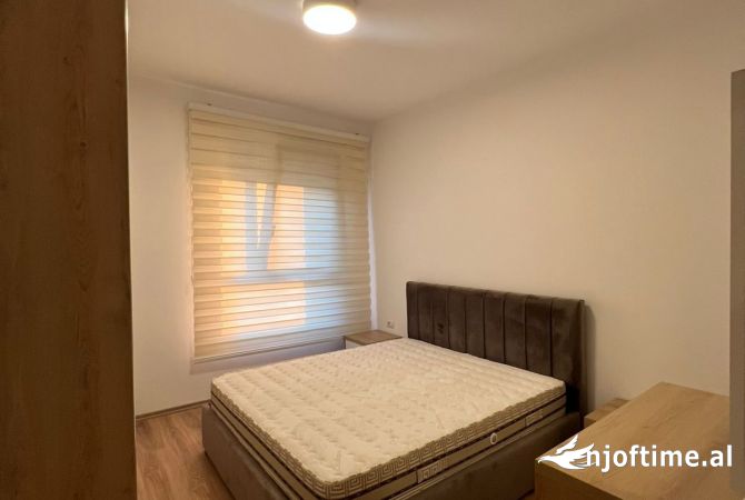 Shtepi me qera 2+1 ne Tirane - 649 Euro