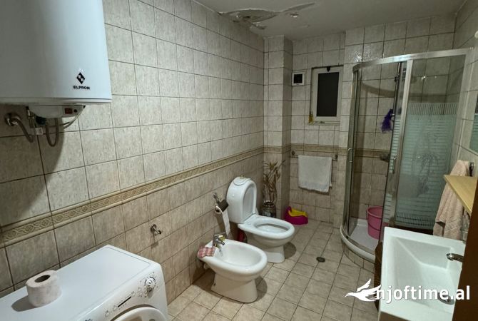Shtepi me qera Apartament ne Tirane, 2+1, Mobilimi E mobiluar, Pagesa 599  Euro.