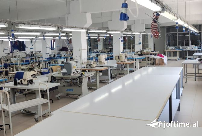 Ambient biznesi me qera 4+1 ne Tirane - 2,851 Euro