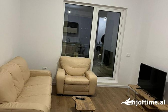 Shtepi me qera 2+1 ne Tirane - 453 Euro