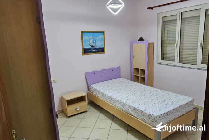 Shtepi me qera Apartament ne Tirane, 2+1, Mobilimi E mobiluar, Pagesa 548  Euro.