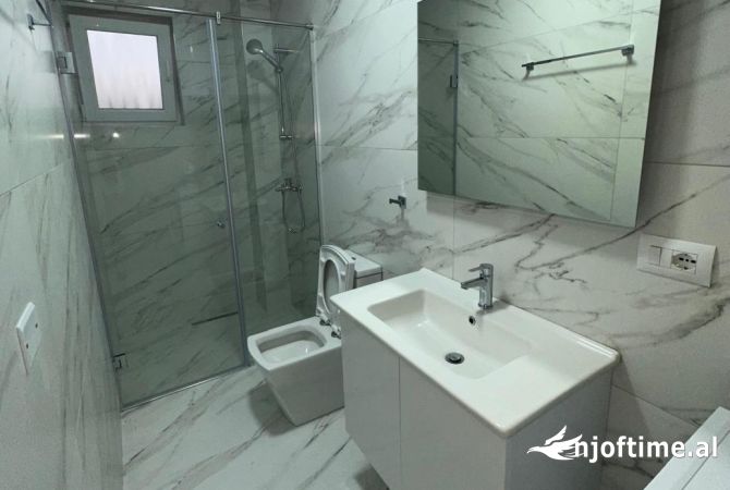 Shtepi me qera Shtepi Private ne Tirane, 1+1, Mobilimi E mobiluar, Pagesa 399  Euro.