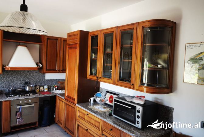 Shtepi ne shitje 4+1 ne Tirane - 170,000 Euro