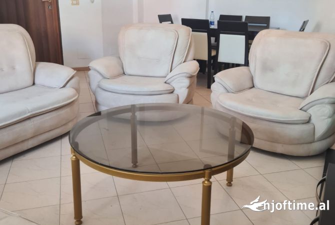 Shtepi me qera 2+1 ne Tirane - 703 Euro