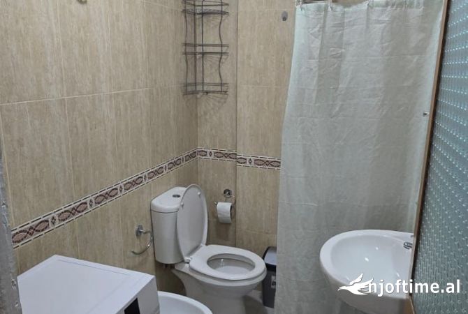Shtepi me qera Apartament ne Tirane, 1+1, Mobilimi E mobiluar, Pagesa 502  Euro.