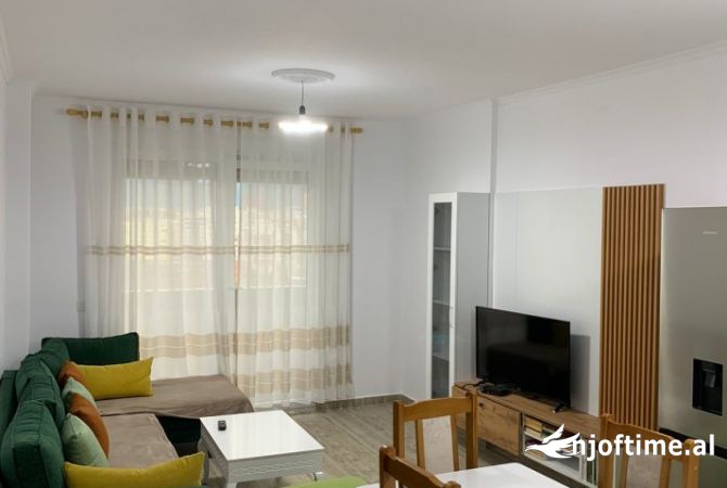 Shtepi me qera 1+1 ne Tirane - 489 Euro