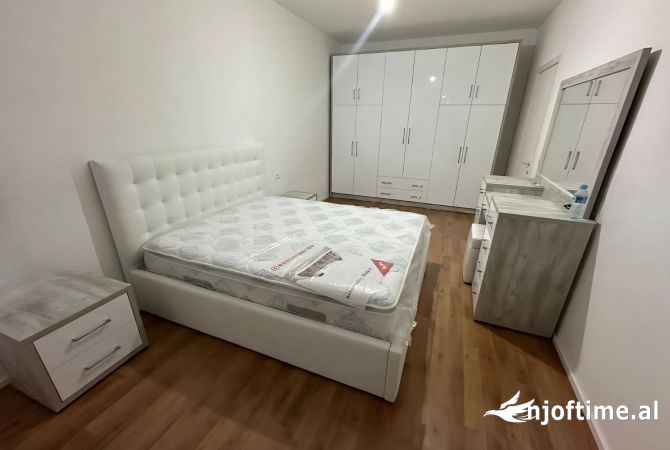Shtepi me qera 1+1 ne Tirane - 498 Euro