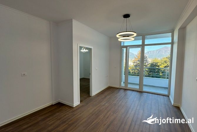 Jepet Super  Apartament 1+1 në Shitje pranë Kopshtit Zoologjik (VR111)