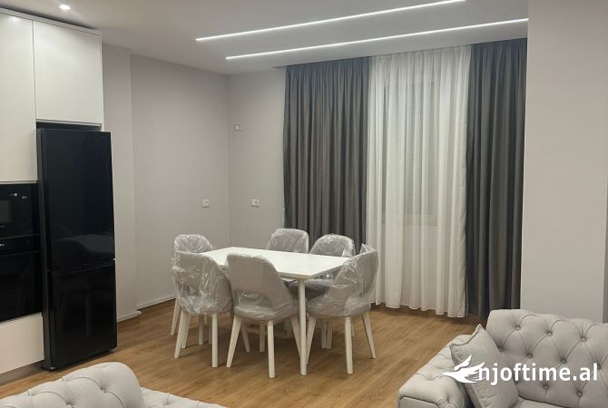 Shtepi ne shitje 2+1 ne Tirane - 180,000 Euro