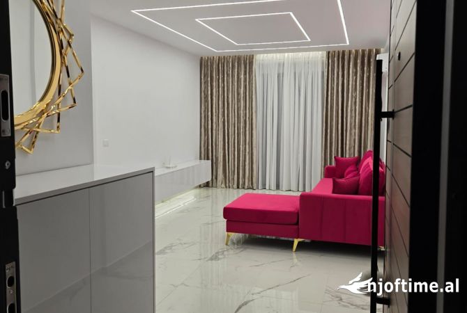 Shtepi me qera 1+1 ne Tirane - 649 Euro