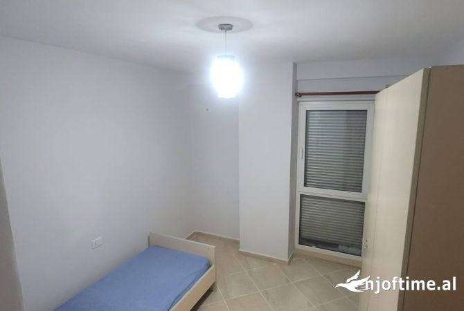 Shtepi me qera Apartament ne Tirane, 2+1, Mobilimi E mobiluar, Pagesa 553  Euro.
