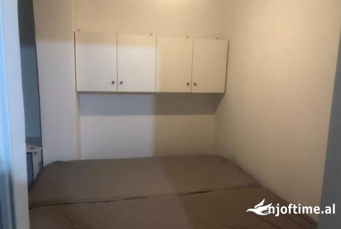 Shtepi me qera Apartament ne Tirane, 2+1, Mobilimi E mobiluar, Pagesa 401  Euro.