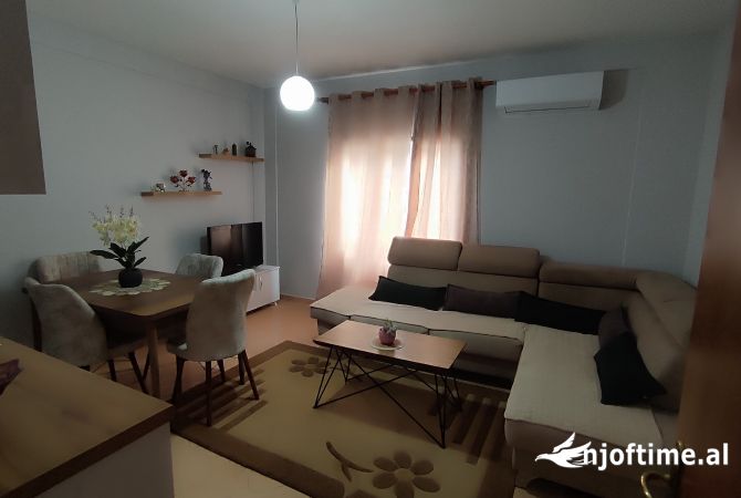 Shtepi me qera 2+1 ne Tirane - 500 Euro