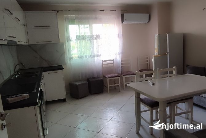 Shtepi me qera 3+1 ne Tirane - 700 Euro