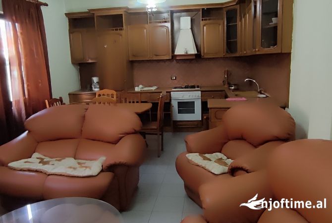  Ambient biznesi 4+1+2 me qira - Don Bosko (VR111)