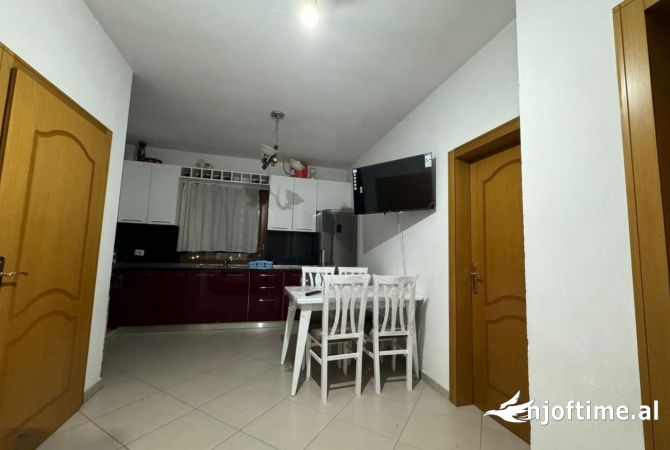 Shtepi me qera 2+1 ne Tirane - 400 Euro