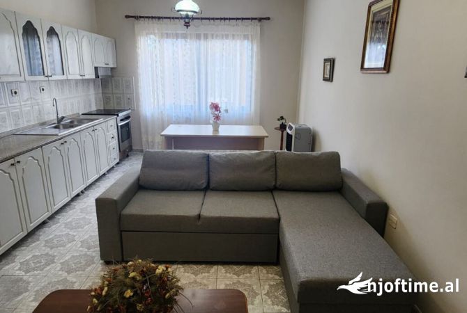 Shtepi me qera 1+1 ne Tirane - 447 Euro
