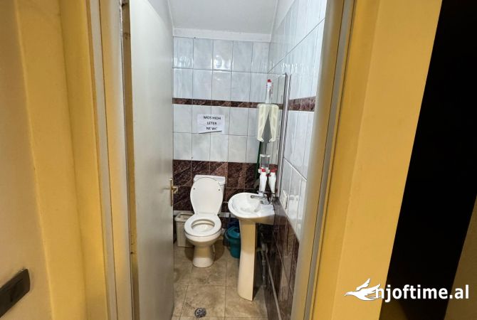 Ambient biznesi me qera - Rruga e Elbasanit (VR111)