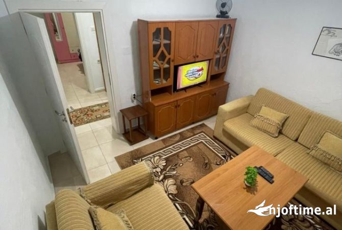 Shtepi me qera 1+1 ne Tirane - 300 Euro