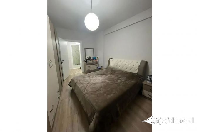 Shtepi me qera 2+1 ne Tirane - 503 Euro