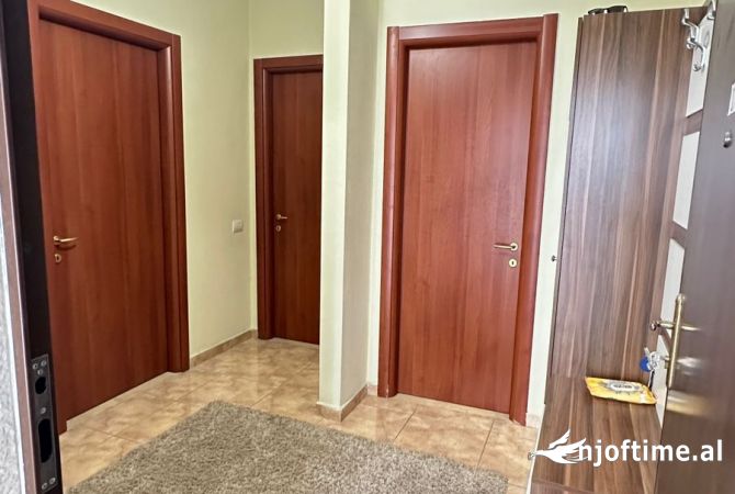 Shtepi me qera Apartament ne Tirane, 2+1, Mobilimi E mobiluar, Pagesa 650  Euro.