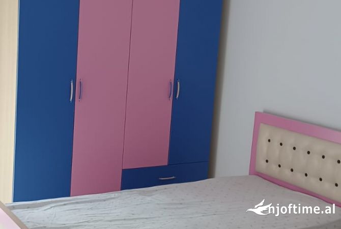Shtepi me qera Apartament ne Tirane, 2+1, Mobilimi E mobiluar, Pagesa 450  Euro.