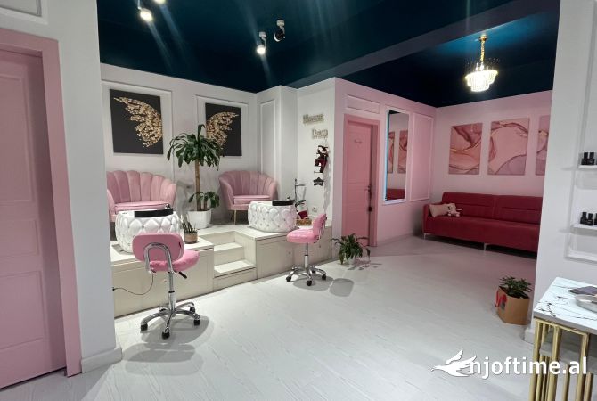 Ambient biznesi me qera 3+1 ne Tirane - 850 Euro