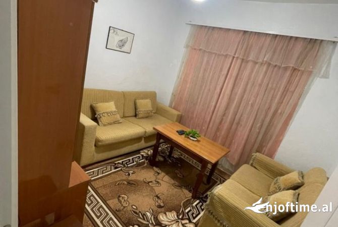 Shtepi me qera 1+1 ne Tirane - 260 Euro