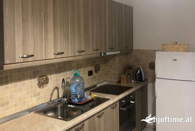 Shtepi me qera 1+1 ne Tirane - 400 Euro