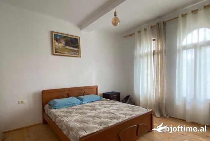 Shtepi me qera 2+1 ne Tirane - 500 Euro