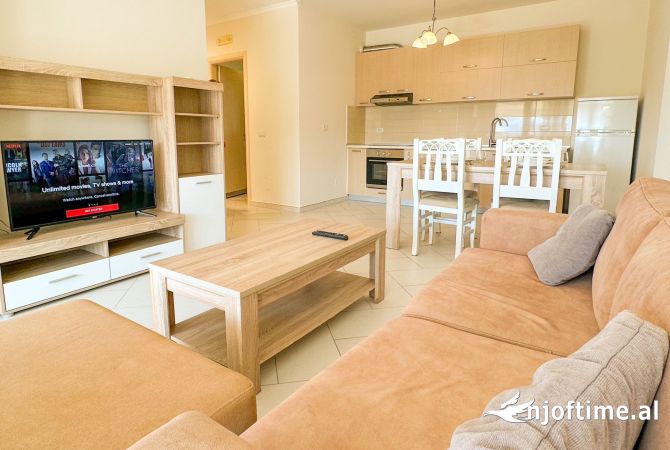 Shtepi me qera 2+1 ne Tirane - 650 Euro