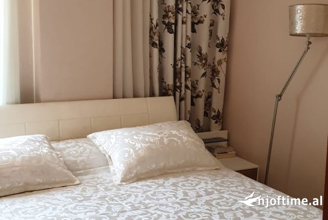 Shtepi me qera Apartament ne Tirane, 1+1, Mobilimi E mobiluar, Pagesa 450  Euro.