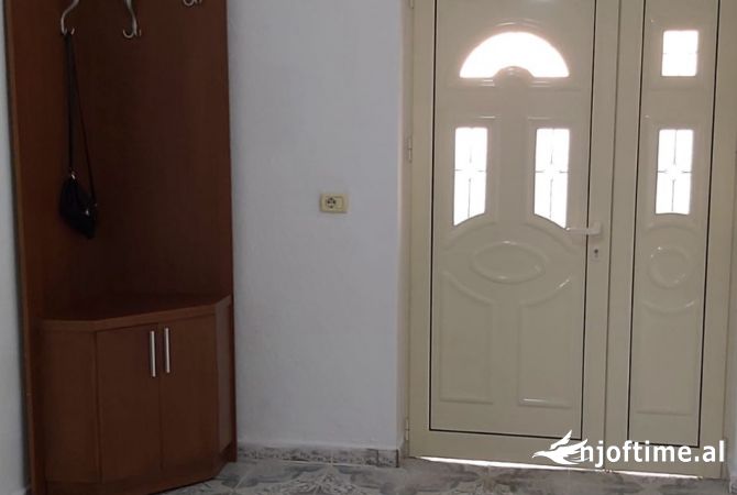 Shtepi me qera 2+1 ne Tirane - 350 Euro