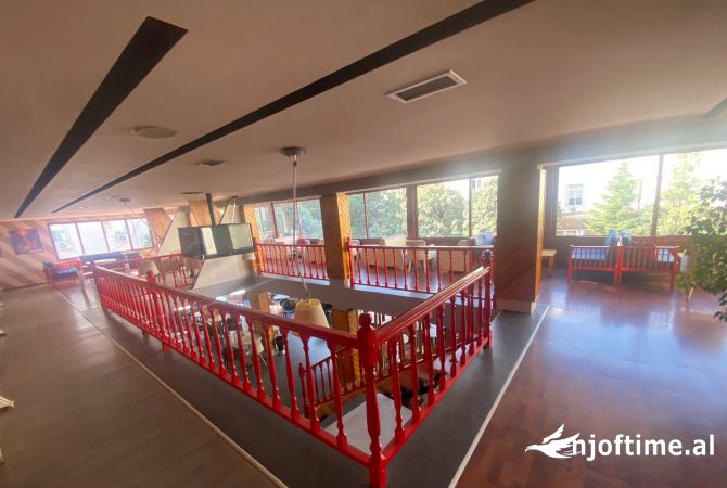 Ambient biznesi me qera - Qytet Studenti (VR111)