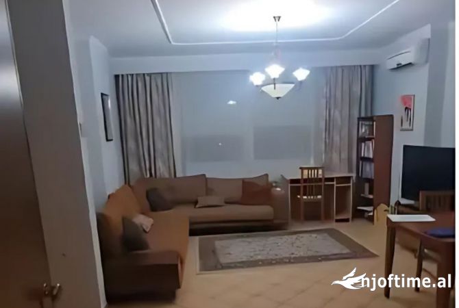 Shtepi me qera 1+1 ne Tirane - 570 Euro