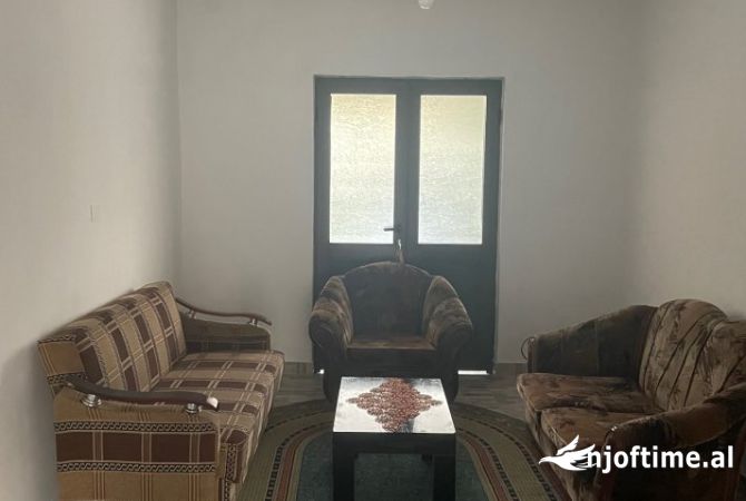 Shtepi me qera 1+1 ne Tirane - 300 Euro