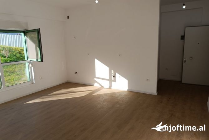 Shtepi me qera Garsoniere ne Tirane - 225 Euro