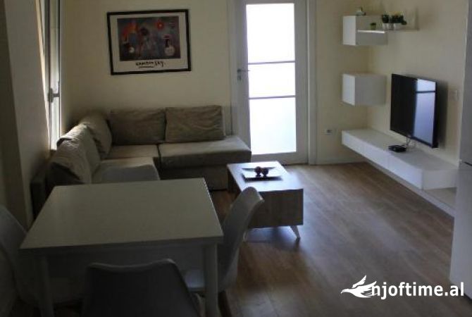 Shtepi me qera 2+1 ne Tirane - 600 Euro